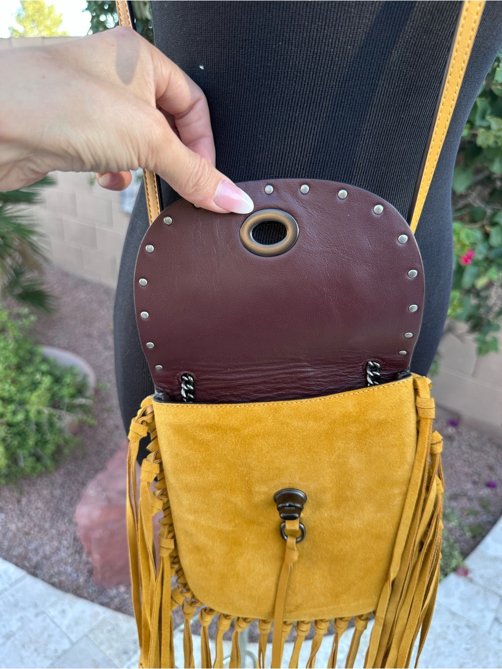 Gorgeous mustard fringe 1941 coach purse - Picture 3 of 11